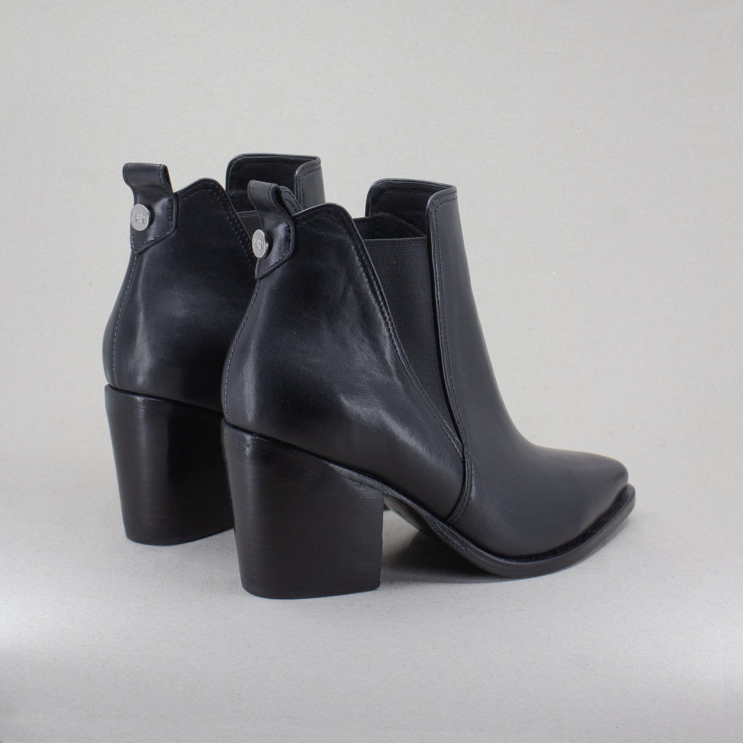 Bota Khiara