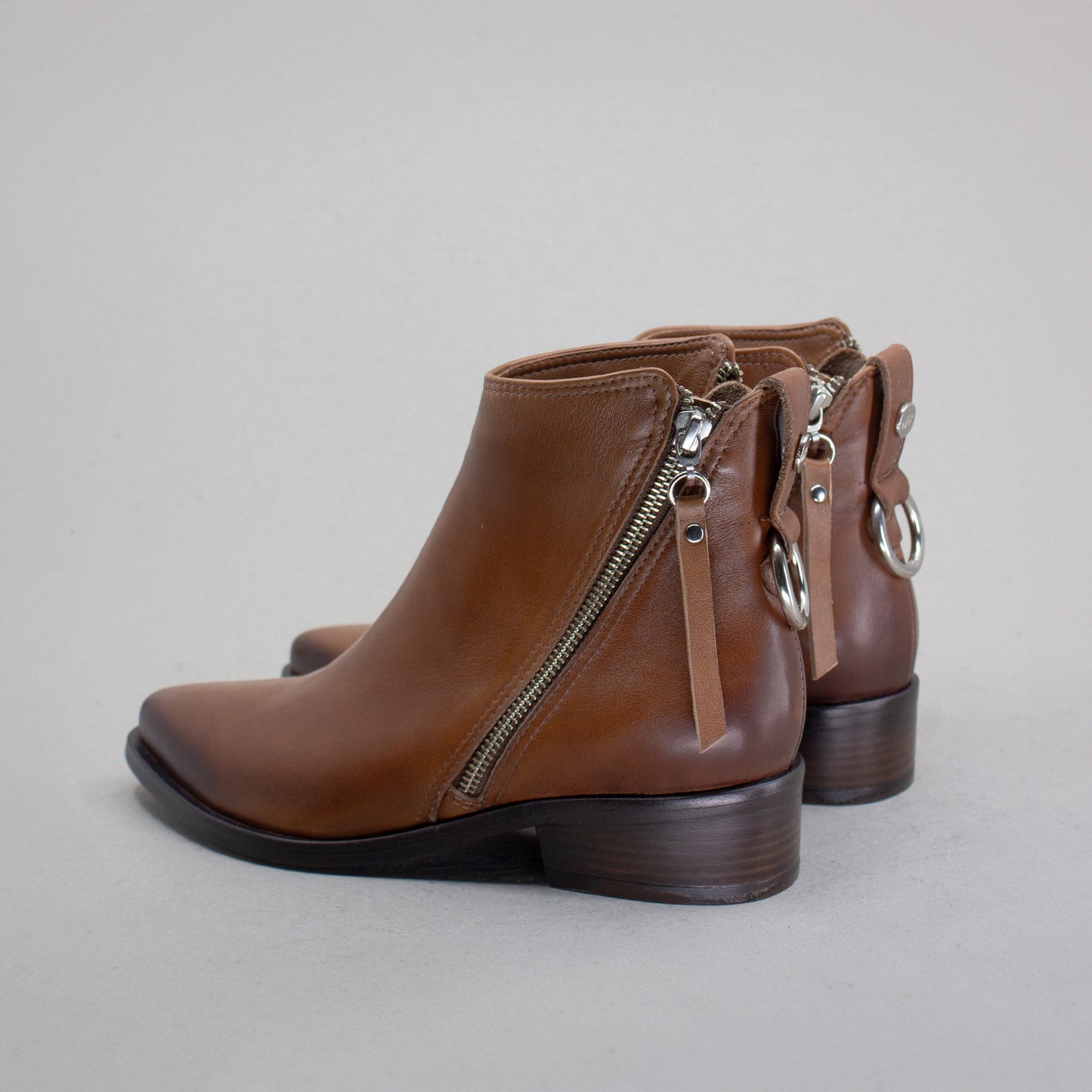 Bota Jess